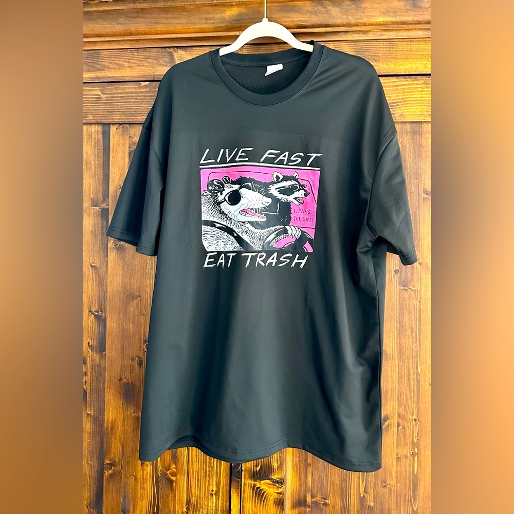 Live Fast Eat Trash Tshirt opossum raccoon NWOT XXL